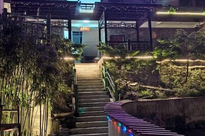 Shuimoting Xibiancheng Inn