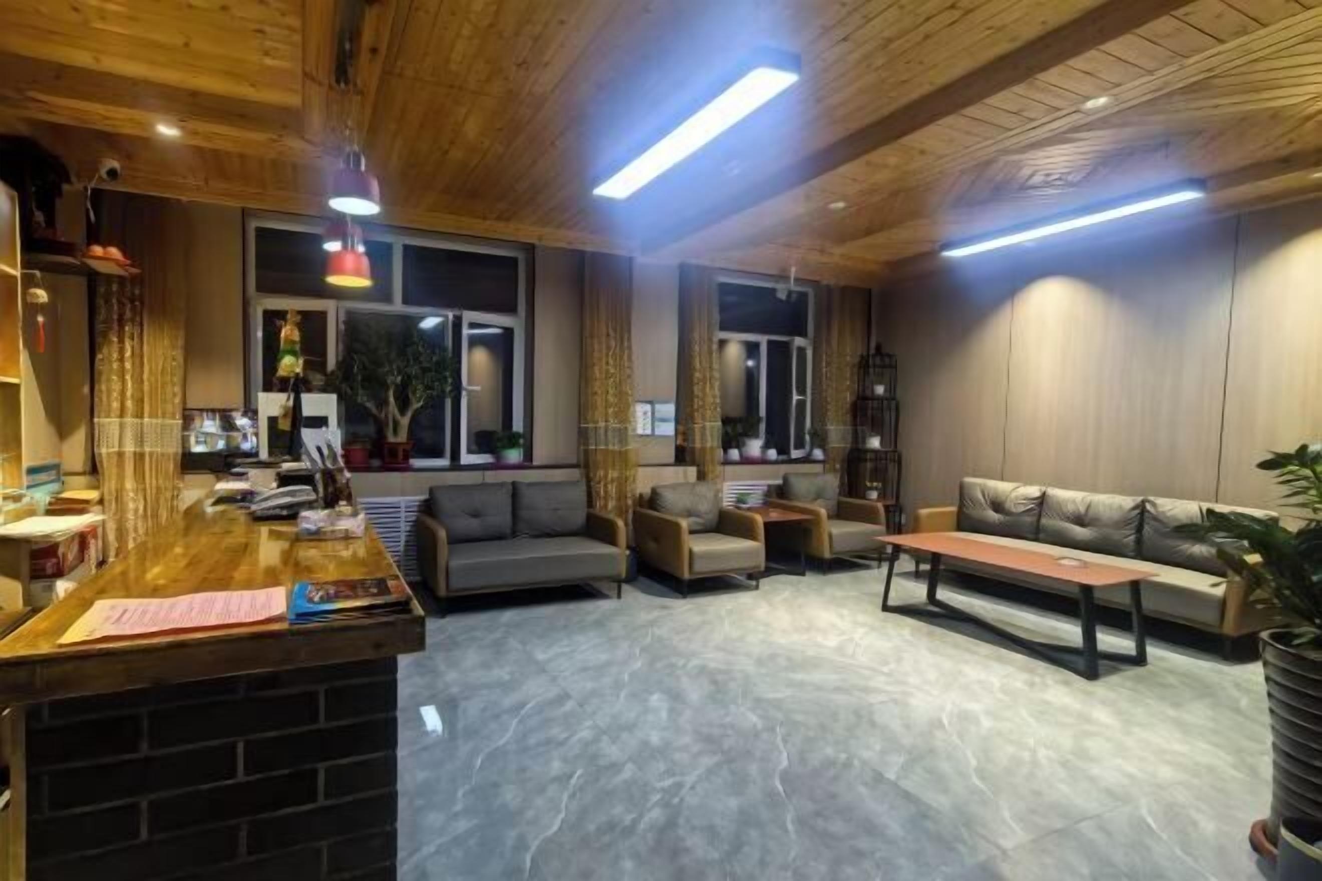 Lobby lounge