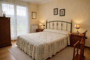2 Schlafzimmer, Reisekinderbett, WLAN, Bettwäsche