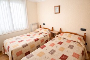 2 slaapkamers, reisbedje, wifi, beddengoed