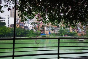 Property grounds - Goose city story (Baise)