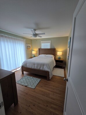 4 chambres, fer et planche à repasser, Wi-Fi, draps fournis