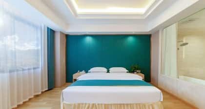 Yongkang Hotel Collection (Ganzi Airport Avenue Luobulin Square Branch)