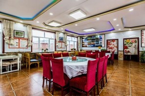 Restaurant - wulanbutongjinlianhuashanzhuang (Hexigten Banner)
