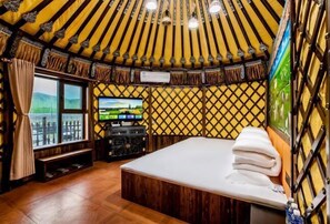 Room - wulanbutongjinlianhuashanzhuang (Hexigten Banner)