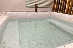 Spa - Yunshang Zhulin Yaju · Swimming Pool Resort Minshuku (Anji)