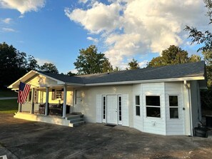 Exterior - Nolin Lake Waterfront Home (Clarkson)