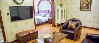 Linyi Venice Xiangxi Hotel