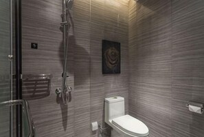 Bathroom - Joyous Hotel (Shanghai)