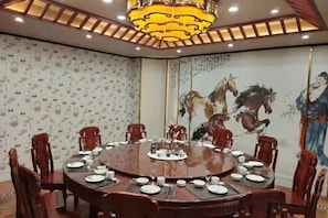 تناول الطعام
