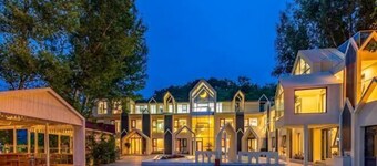 Gaolaozhuang Country Hostel