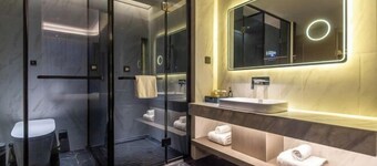 Yitel Heyi Hotel (Lanzhou Wanhui International Plaza Gansu Provincial Museum Store))
