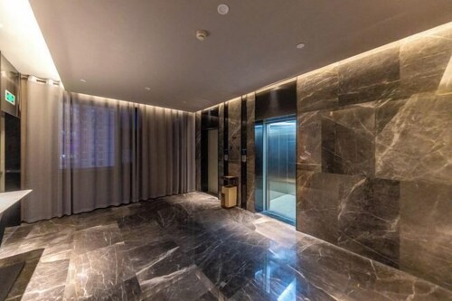 Yitel Heyi Hotel (Lanzhou Wanhui International Plaza Gansu Provincial Museum Store))