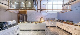 和頤酒店（蘭州中心西站十字地鐵站店）