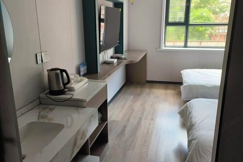 Burqin Jiadengxuan Hotel (Shenhu Road)