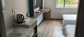 Burqin Jiadengxuan Hotel (Shenhu Road)