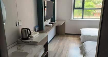 Burqin Jiadengxuan Hotel (Shenhu Road)