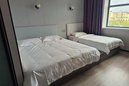 Burqin Jiadengxuan Hotel (Shenhu Road)