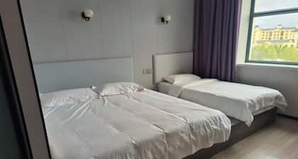 Burqin Jiadengxuan Hotel (Shenhu Road)