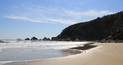 Lianyue Xiandao Holiday Hotel