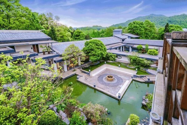 บริเวณภายนอก