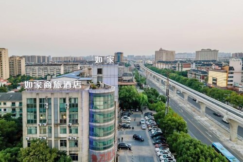 Homeinn Business Hotel (Wuhu Fantawild Adventure Development Zone)
