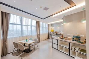 Unclassified image, 5 of 76, button - Homeinn Business Hotel (Wuhu Fantawild Adventure Development Zone) (Wuhu)