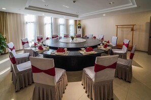 Restaurant - Yingdong Resort (Shanghai)