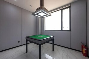Games room - BONUS Hotel Panyu Wildlife Park World,Dashi Subway Station (Guangzhou)