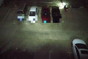 Free self parking - chezhan hotel (Shanghai)