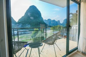 Interior - Yishi Flower House (Yangshuo)