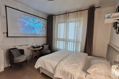 Guomao Holiday Apartment Hotel