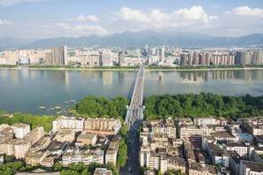 Unclassified image, 3 of 20, button - Yuanye Express Hotel (Yuanyuan Building) (Tonglu)