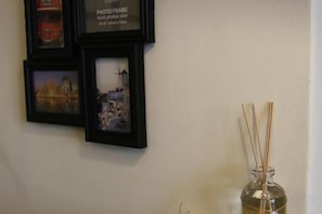 Unclassified image, 5 of 9, button - Angel Inn (Hualien)