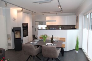 Uklassifisert bilde, 2 av 34, knapp