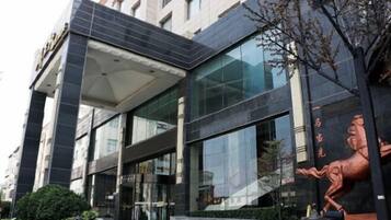 المنشأة من الخارج