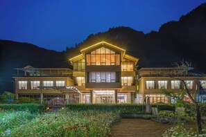 Exterior - Huanglong Jinfeng Holiday Resort (Songpan)