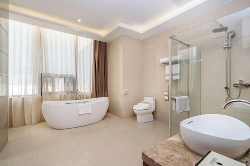 Solang Lanjing Hotel
