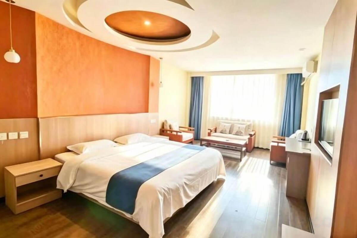 Business Double Bed Room (Extra-Large Mattress + Restful Sleep)