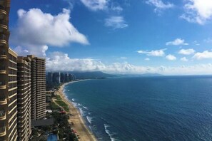 Exterior - Double Moon Bay Beach Five Star Resort Apartment (Huidong)