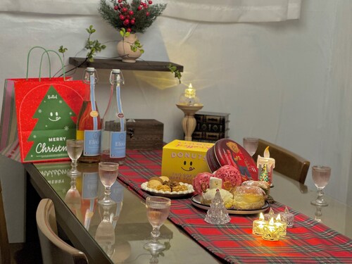 4 minutes walk from Gyeongbokgung Station | Korean traditional house| 3BR