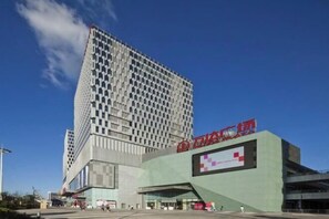 Point of interest - Orangewood Hotel (Shanghai Pengpu Xincun Subway Station) (Shanghai)