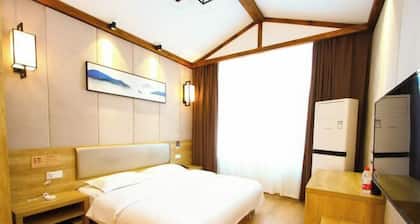 Jinhui Fashion Hotel