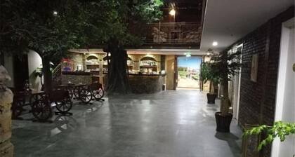 Huashu Hotel(Shanghai Yexie Store)