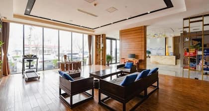 Riyue Lake Culture Hotel