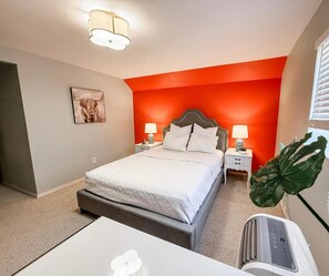 4 bedrooms, desk, iron/ironing board, WiFi