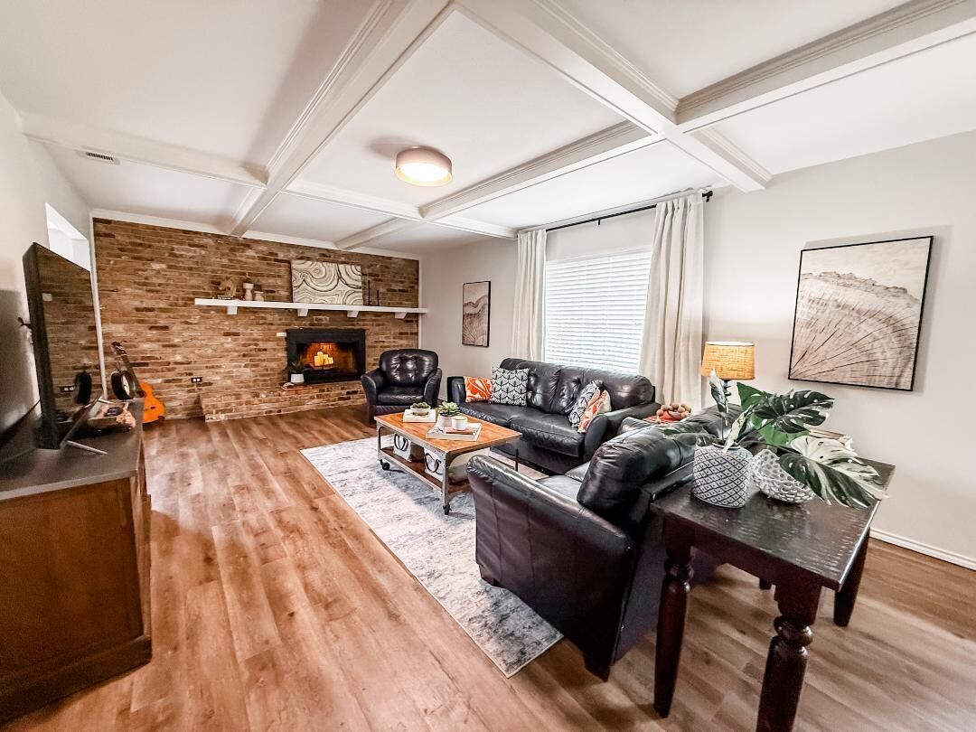 Smart-TV, Bücher, Computerbildschirme