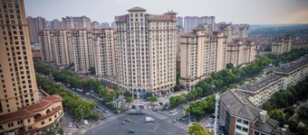 Yangjiang Gangwan Holiday Hotel