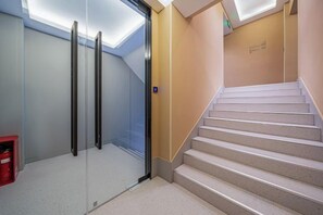 Unclassified image, 5 of 15, button - MAXACCOM Future Hotel (Shanghai Hongqiao Airport Xinzhuang, Qibao) (Shanghai)