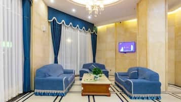 المنشأة من الداخل